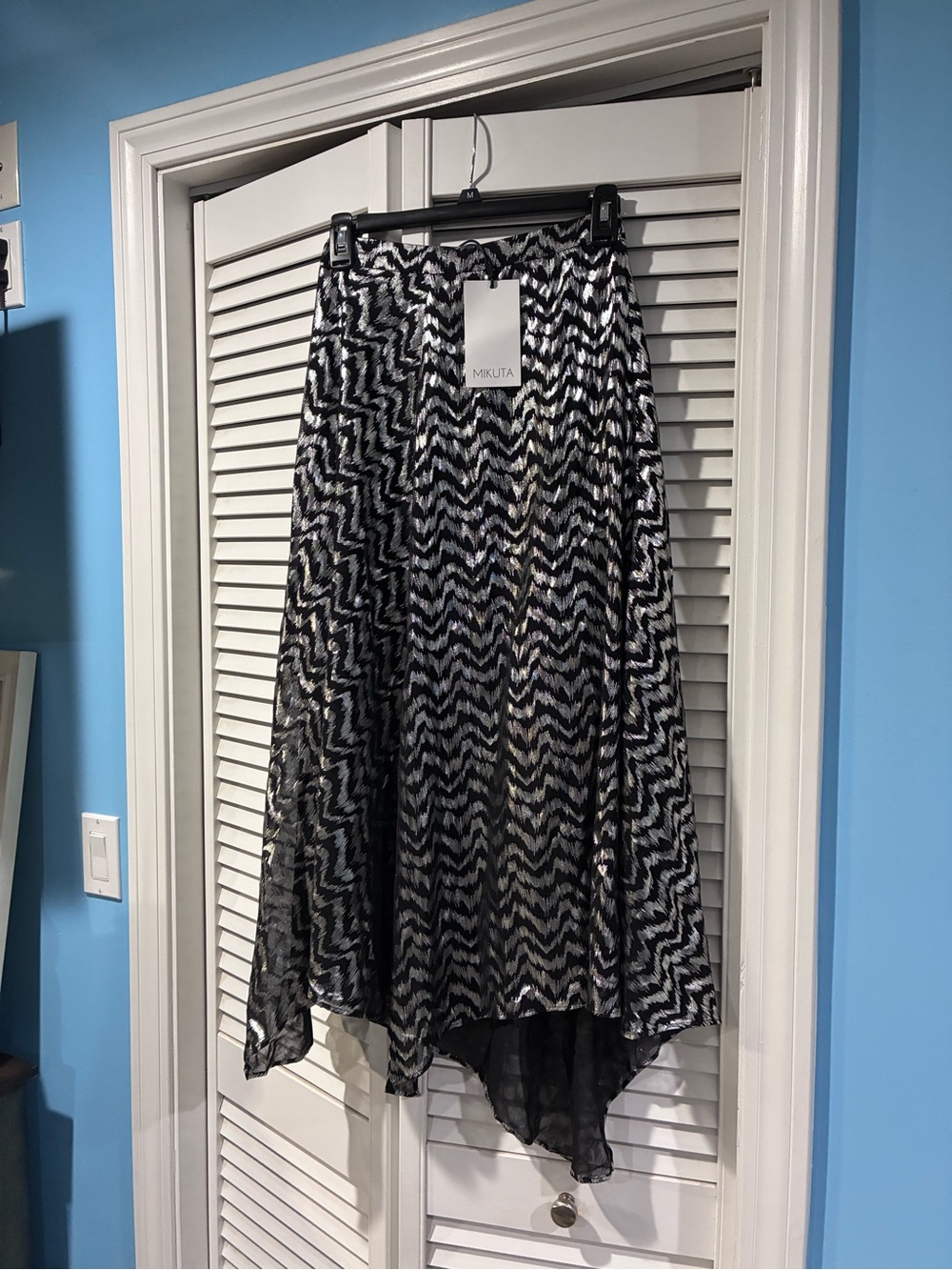 MIKUTA Metallic Black & Silver Zigzag Skirt – New With Tags – M